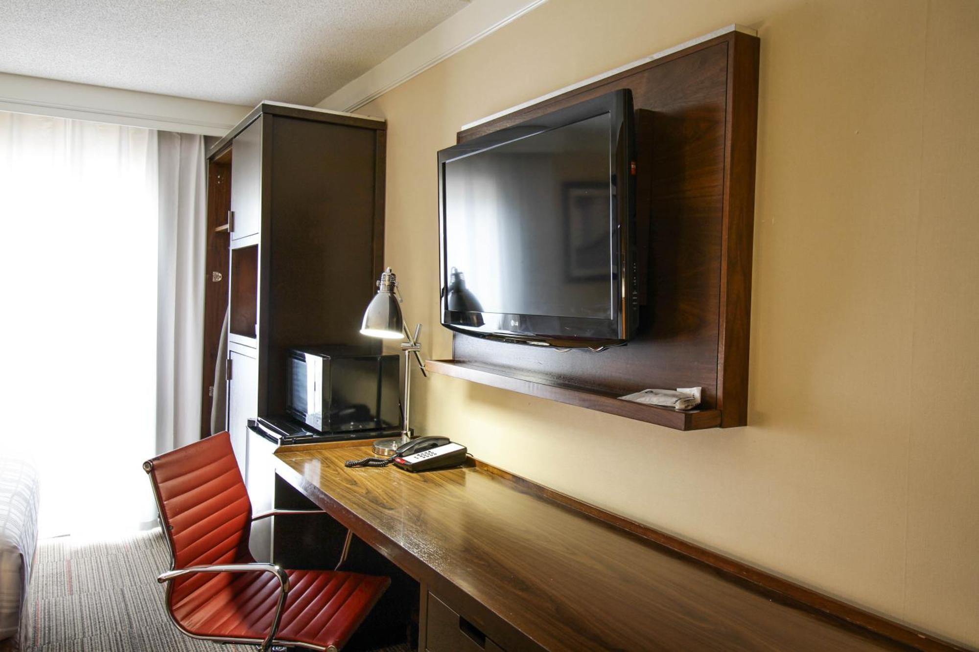 Waterloo Suites Hotel, Trademark Collection By Wyndham Экстерьер фото
